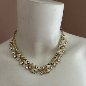 CORO vintage gold choker necklace 17 inches 😍